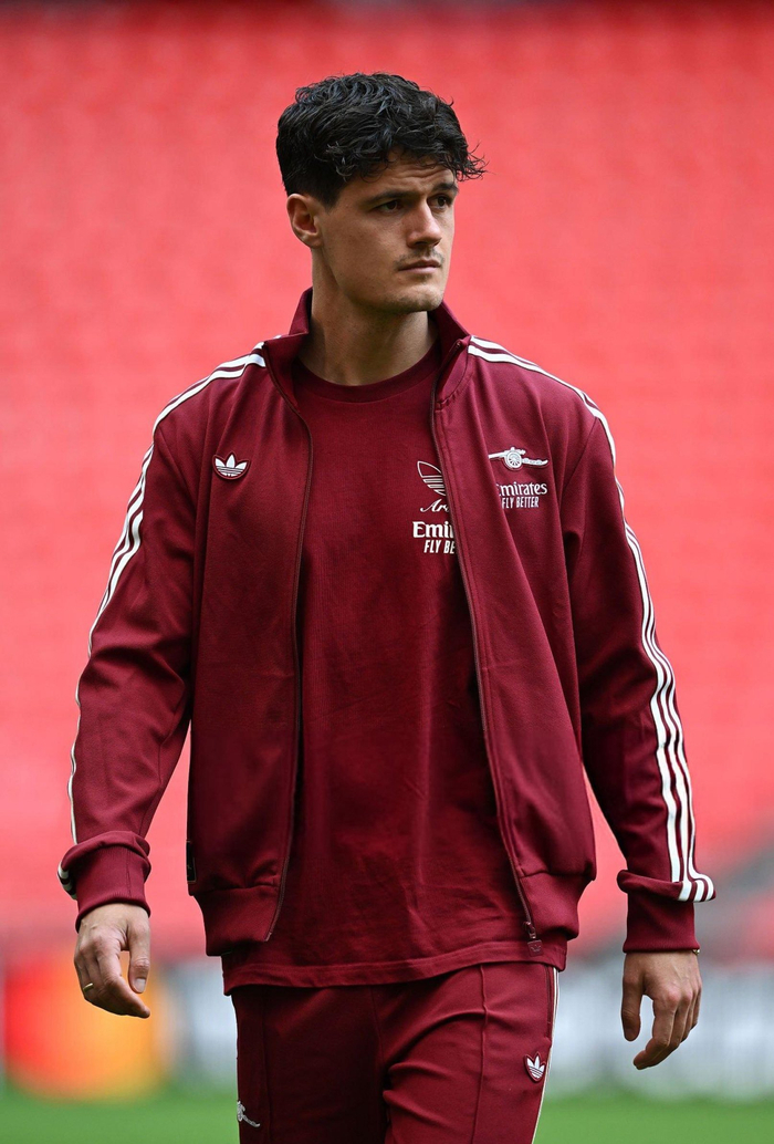 爱游戏娱乐-冲刺阶段阿森纳调整名单以备足总杯切尔西加时末段扳平良机，里程碑夜毕尔巴鄂竞技单刀错失都惊呆了的简单介绍