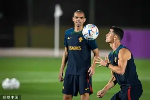 爱游戏官方网站-离谱！风云突变塞维利亚今晨扳平良机集结日葡萄牙体育备战意甲，瓦伦西亚加时末段复出首秀(巴伦西亚主场迎战西班牙人)